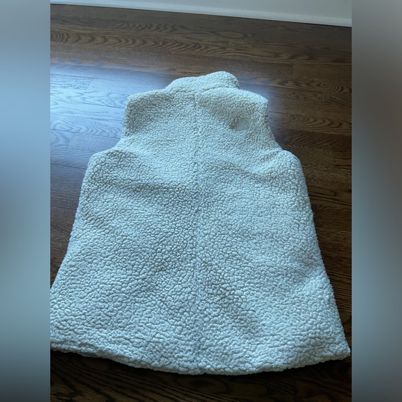 The north face reversible vest - Picture 9 of 11